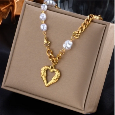 Collana a catena con cuore