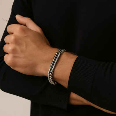 Bracciale a Catena Uomo in Acciaio Lucido – Stile Minimal Elegante | ScaramanticaWeb