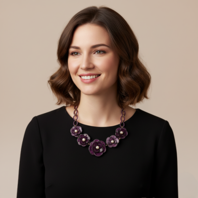 Collana floreale viola con rose – Eleganza senza tempo