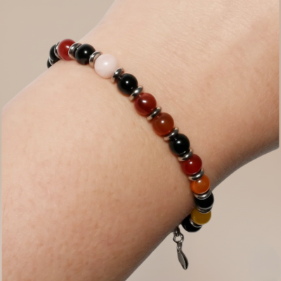 Bracciale con pietre colorate