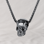 Collana con teschio
